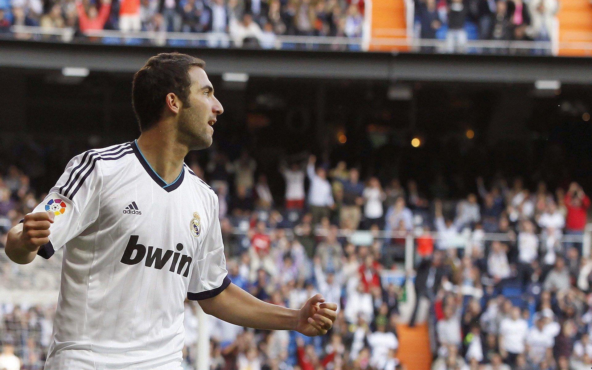 44分狂胜骑士仍留遗憾 詹姆斯赛后坦言，我远未完美