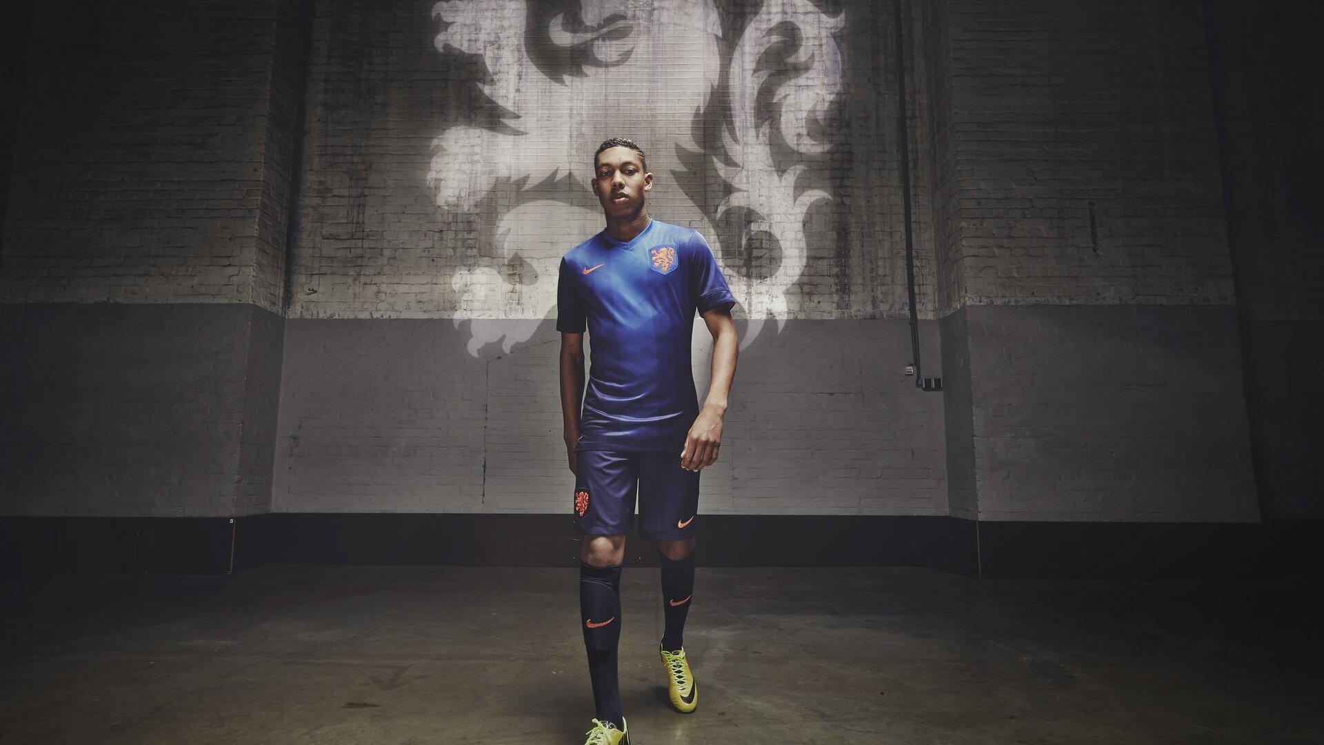 凯尔特人主场险胜快船，布朗全能33+12力压哈登37分空砍